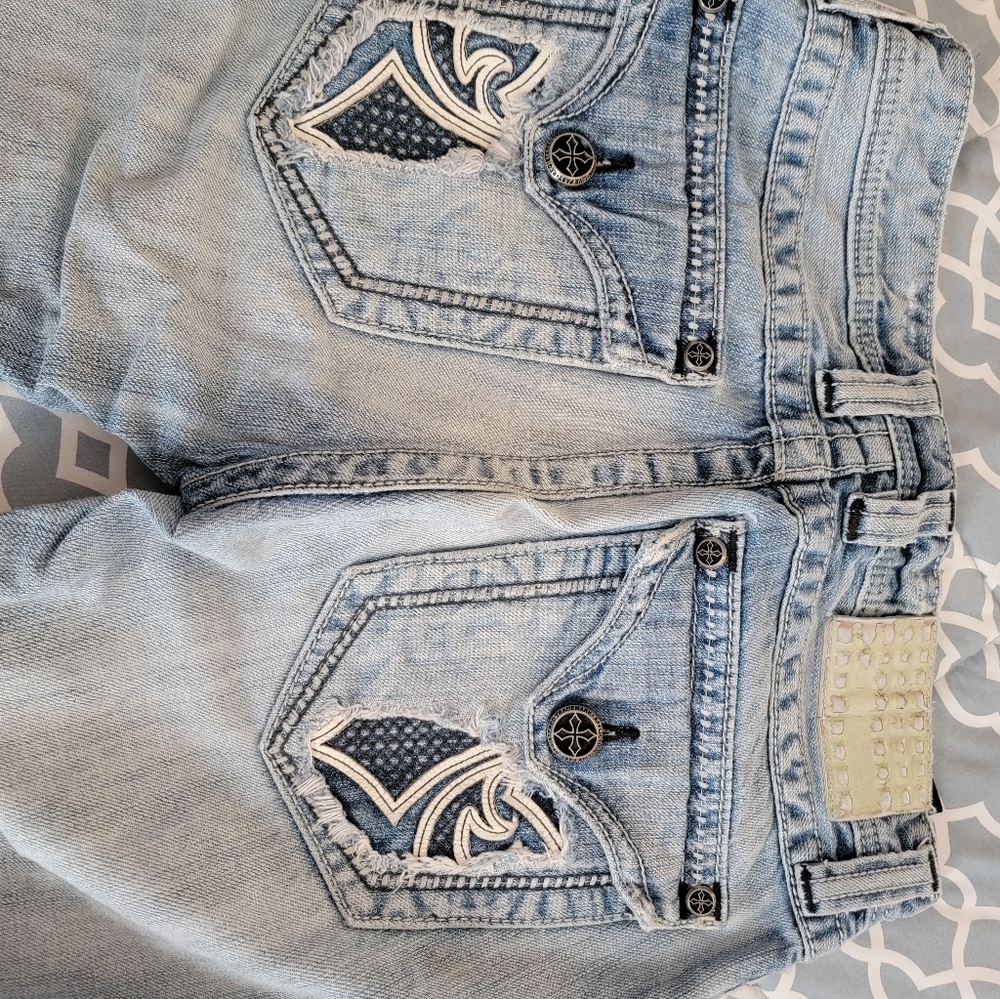 Affliction 28 x 30 Light Blue